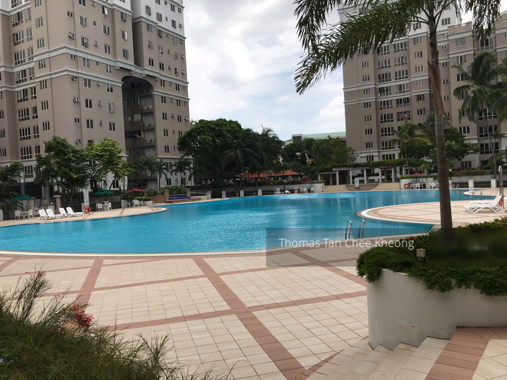 Castle Green (D26), Condominium #198529002